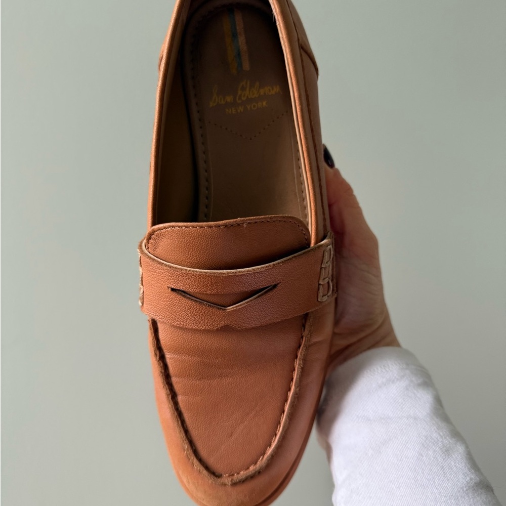 Sam Elderman | Size 6 | Classic Tan Loafers - Picture 2 of 7